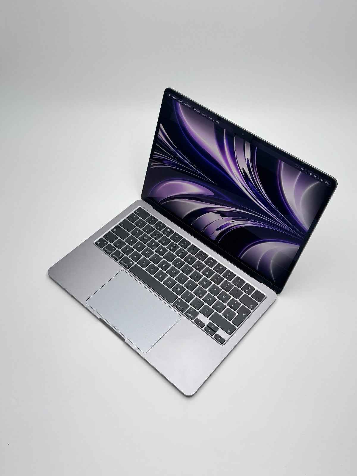 Apple MacBook Air 13,6 Zoll | M2 CPU | 2022 | 256 GB SSD | 8 GB RAM | Space Grau D&S Resell GbR