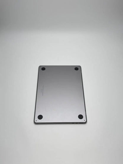 Apple MacBook Air 13,6 Zoll | M2 CPU | 2022 | 256 GB SSD | 8 GB RAM | Space Grau D&S Resell GbR