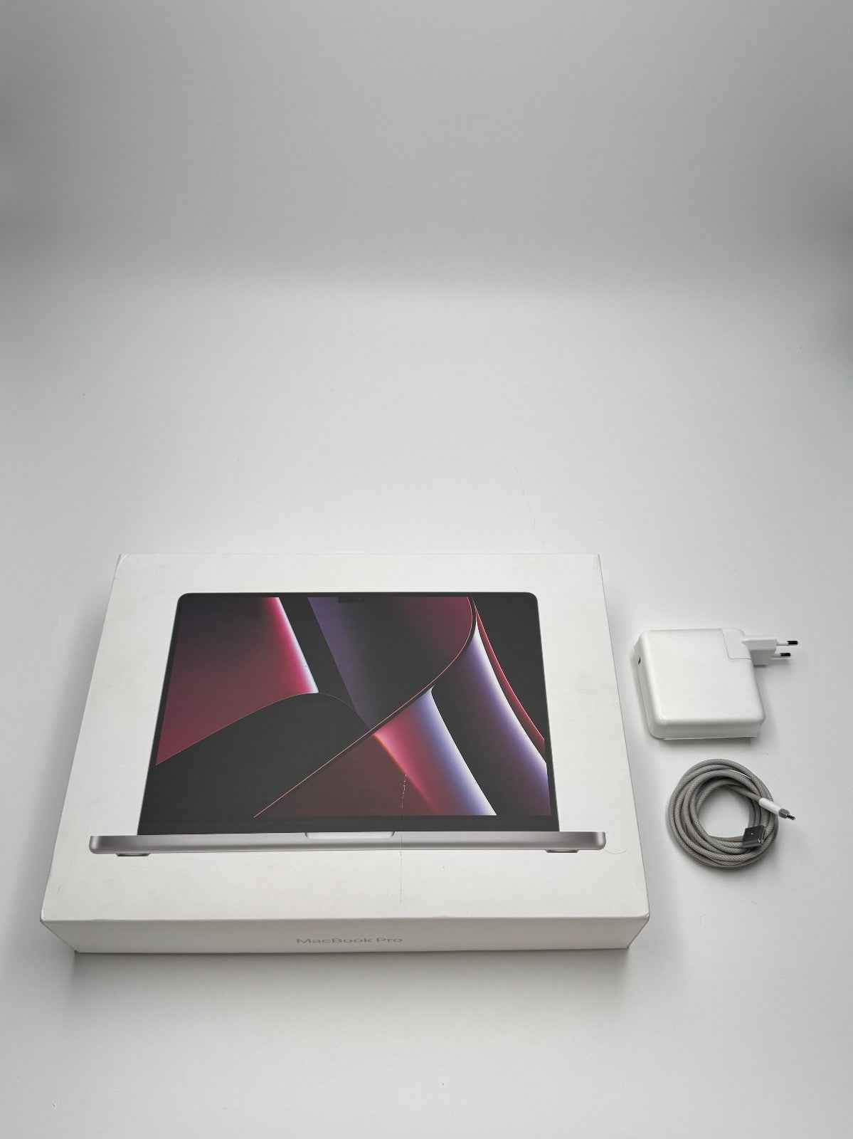 Apple MacBook Pro 14,2 Zoll | M2 Pro | 2023 | 512 GB SSD | 16 GB RAM | SpaceGrau D&S Resell GbR