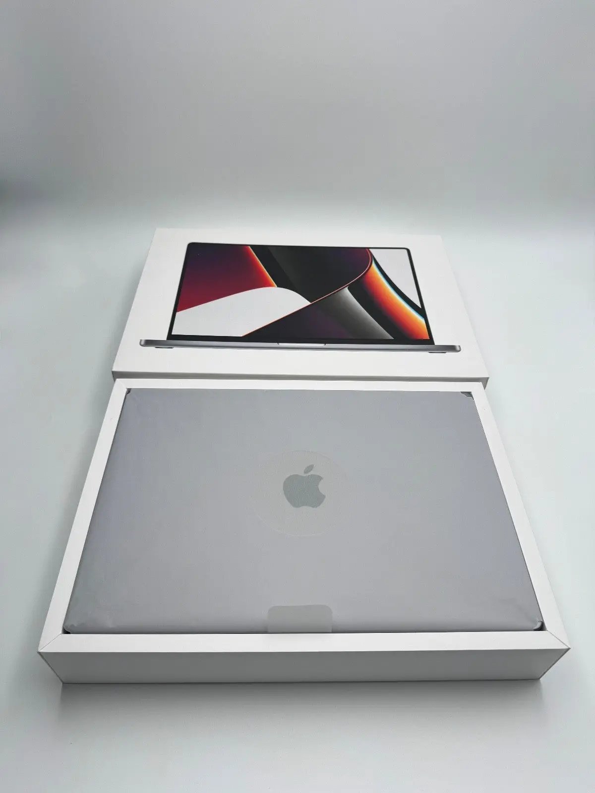 Apple MacBook Pro 16,2 Zoll | M1 Max | 2021 | 1 TB SSD | 32 GB RAM | Space Grau D&S Resell GbR