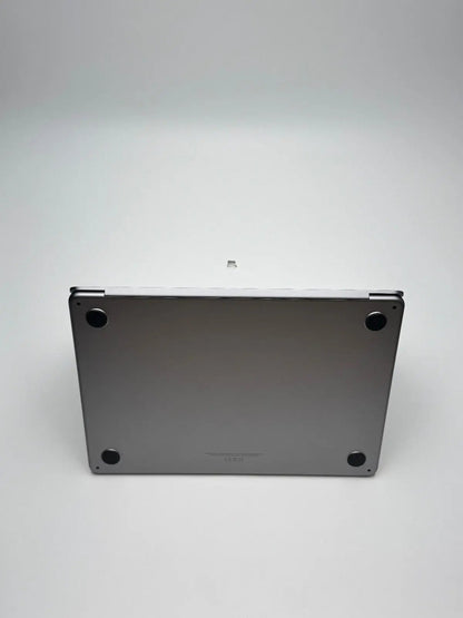 Apple MacBook Air 13,6 Zoll | M2 CPU | 2022 | 256 GB SSD | 8 GB RAM | Space Grau D&S Resell GbR