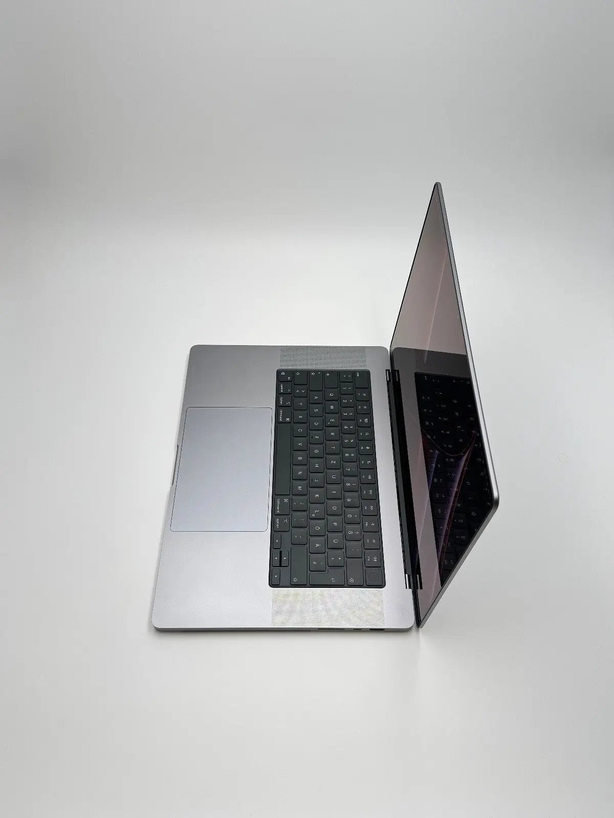 Apple MacBook Pro 16,2 Zoll | M2 Pro | 2023 | 512 GB SSD | 16 GB RAM | Space Grau D&S Resell GbR