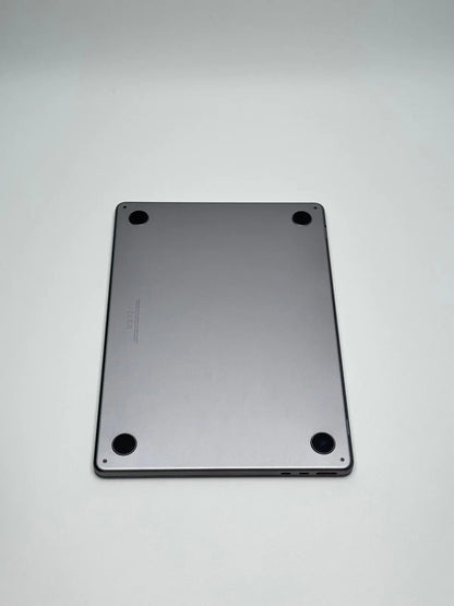 Apple MacBook Air 13,6 Zoll | M2 CPU | 2022 | 256 GB SSD | 8 GB RAM | Space Grau D&S Resell GbR