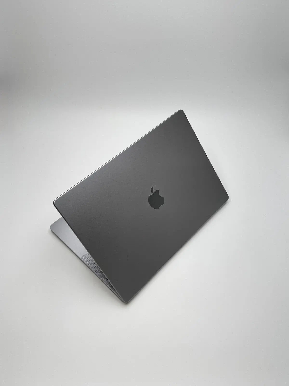 Apple MacBook Pro 16,2 Zoll | M2 Pro | 2023 | 512 GB SSD | 16 GB RAM | Space Grau D&S Resell GbR