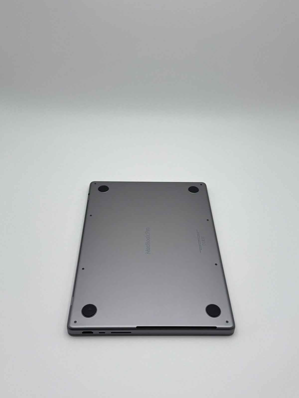 Apple MacBook Pro 14,2 Zoll | M2 Pro | 2023 | 512 GB SSD | 16 GB RAM | Space Grau D&S Resell GbR