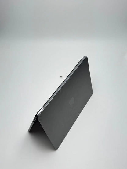 Apple MacBook Air 13,6 Zoll | M2 CPU | 2022 | 256 GB SSD | 8 GB RAM | Space Grau D&S Resell GbR