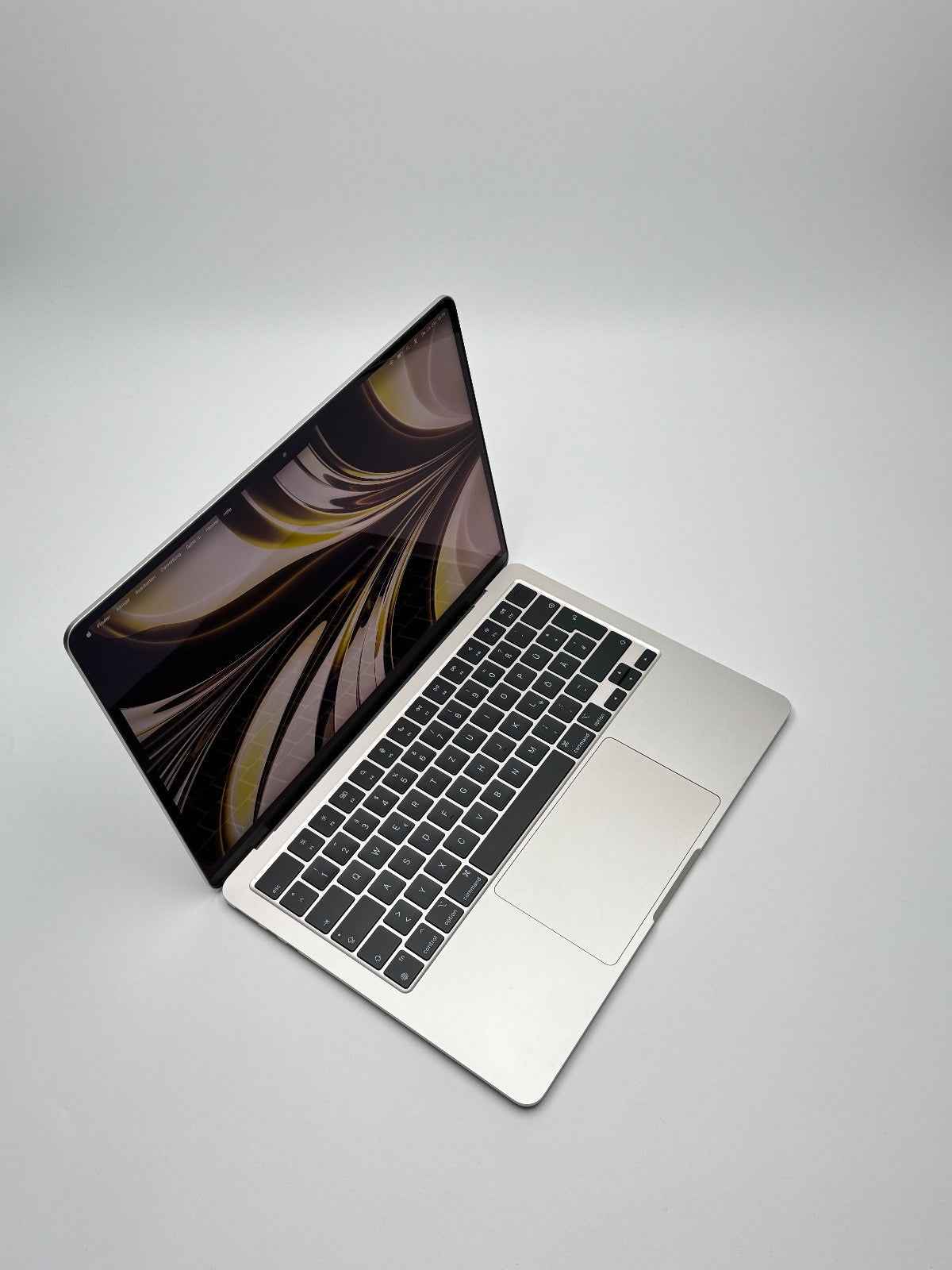 Apple MacBook Air 13,6 Zoll | M2 CPU | 2022 | 512 GB SSD | 8 GB RAM | Polarstern D&S Resell GbR