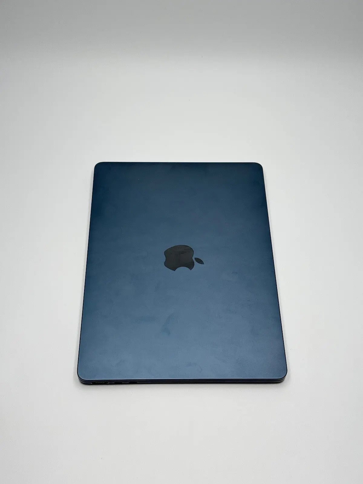 Apple MacBook Air 13,6 Zoll | M2 CPU | 2022 | 256 GB SSD | 8 GB RAM | Mitternacht D&S Resell GbR