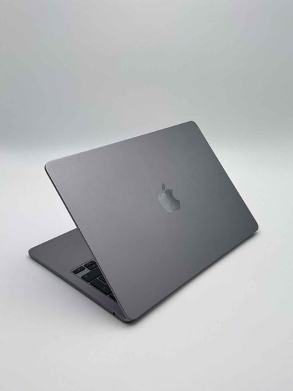 Apple MacBook Air 13,6 Zoll | M2 CPU | 2022 | 256 GB SSD | 8 GB RAM | Space Grau D&S Resell GbR