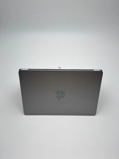 Apple MacBook Air 13,6 Zoll | M2 CPU | 2022 | 256 GB SSD | 8 GB RAM | Space Grau D&S Resell GbR