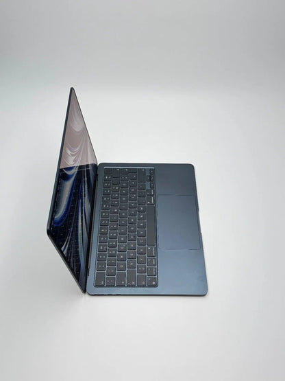 Apple MacBook Air 13,6 Zoll | M2 CPU | 2022 | 256 GB SSD | 8 GB RAM | Mitternacht D&S Resell GbR
