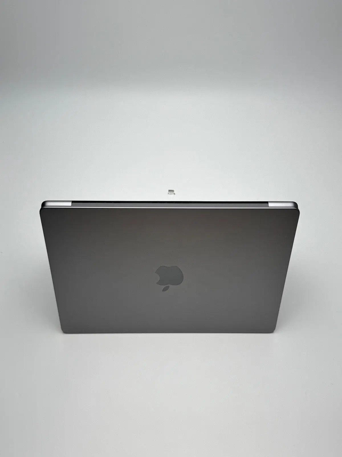 Apple MacBook Pro 14,2 Zoll | M2 Pro | 2023 | 512 TB SSD | 16 GB RAM | Space Grau D&S Resell GbR