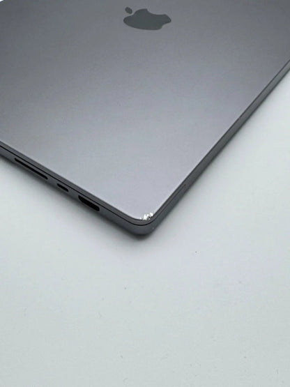 Apple MacBook Pro 16,2 Zoll | M1 CPU | 2021 | 512 GB SSD | 16 GB RAM | Space Grau D&S Resell GbR