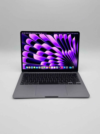 Apple MacBook Air 13,6 Zoll | M2 CPU | 2022 | 256 GB SSD | 8 GB RAM | Space Grau D&S Resell GbR