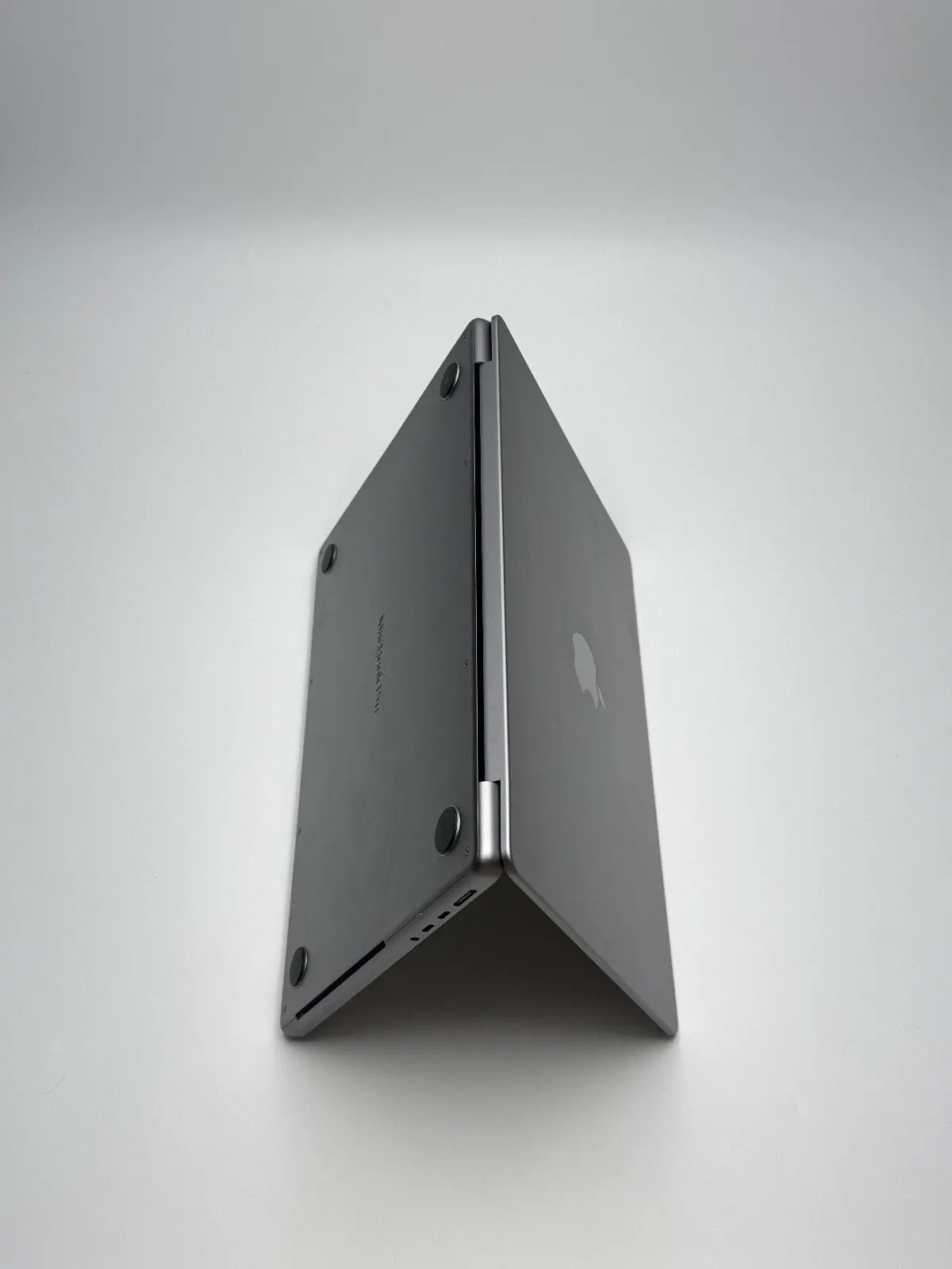 Apple MacBook Pro 14,2 Zoll | M2 Max | 2023 | 1 TB SSD | 32 GB RAM | Space Grau D&S Resell GbR