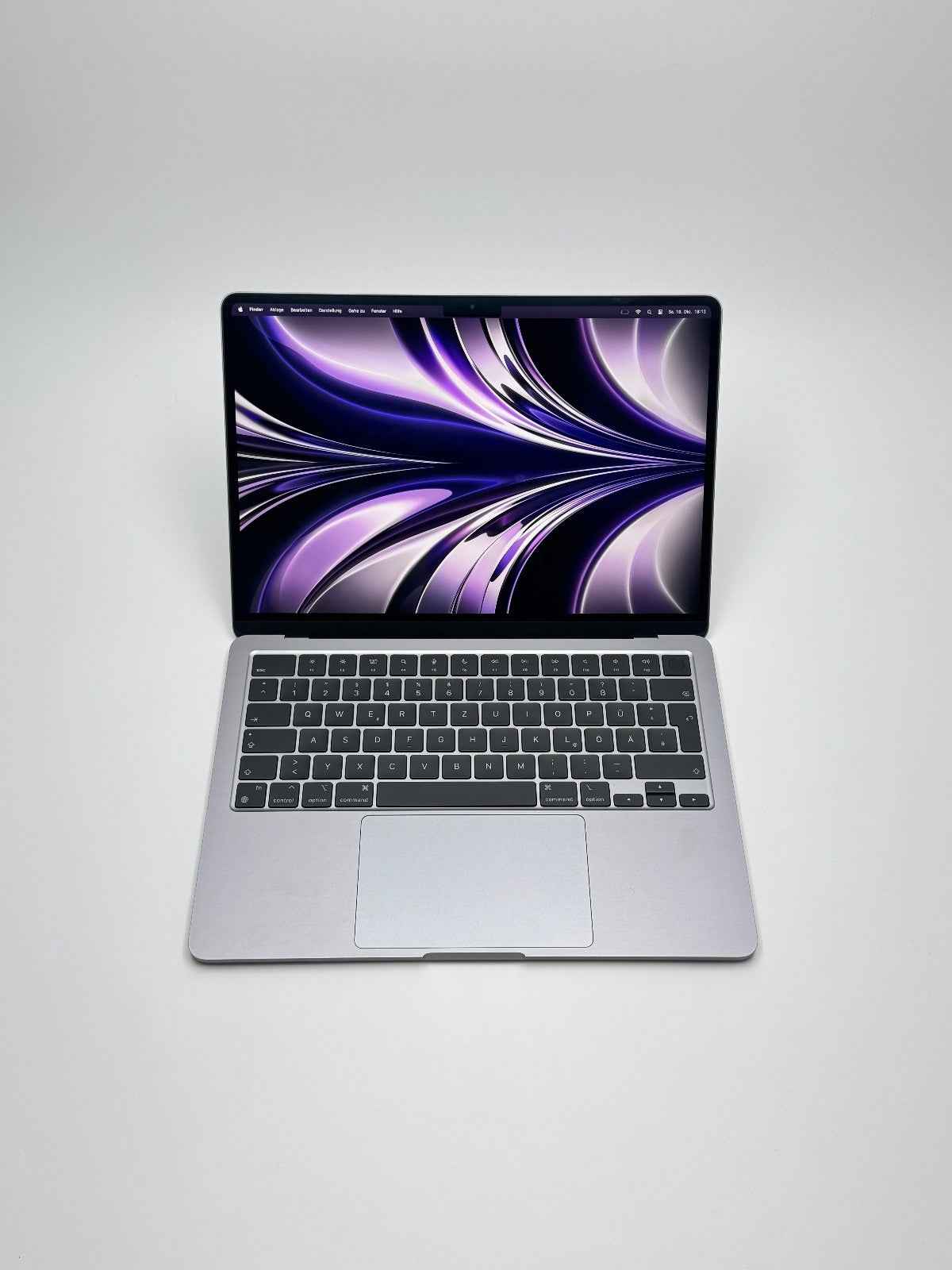 Apple MacBook Air 13,6 Zoll | M2 CPU | 2022 | 256 GB SSD | 8 GB RAM | Space Grau D&S Resell GbR