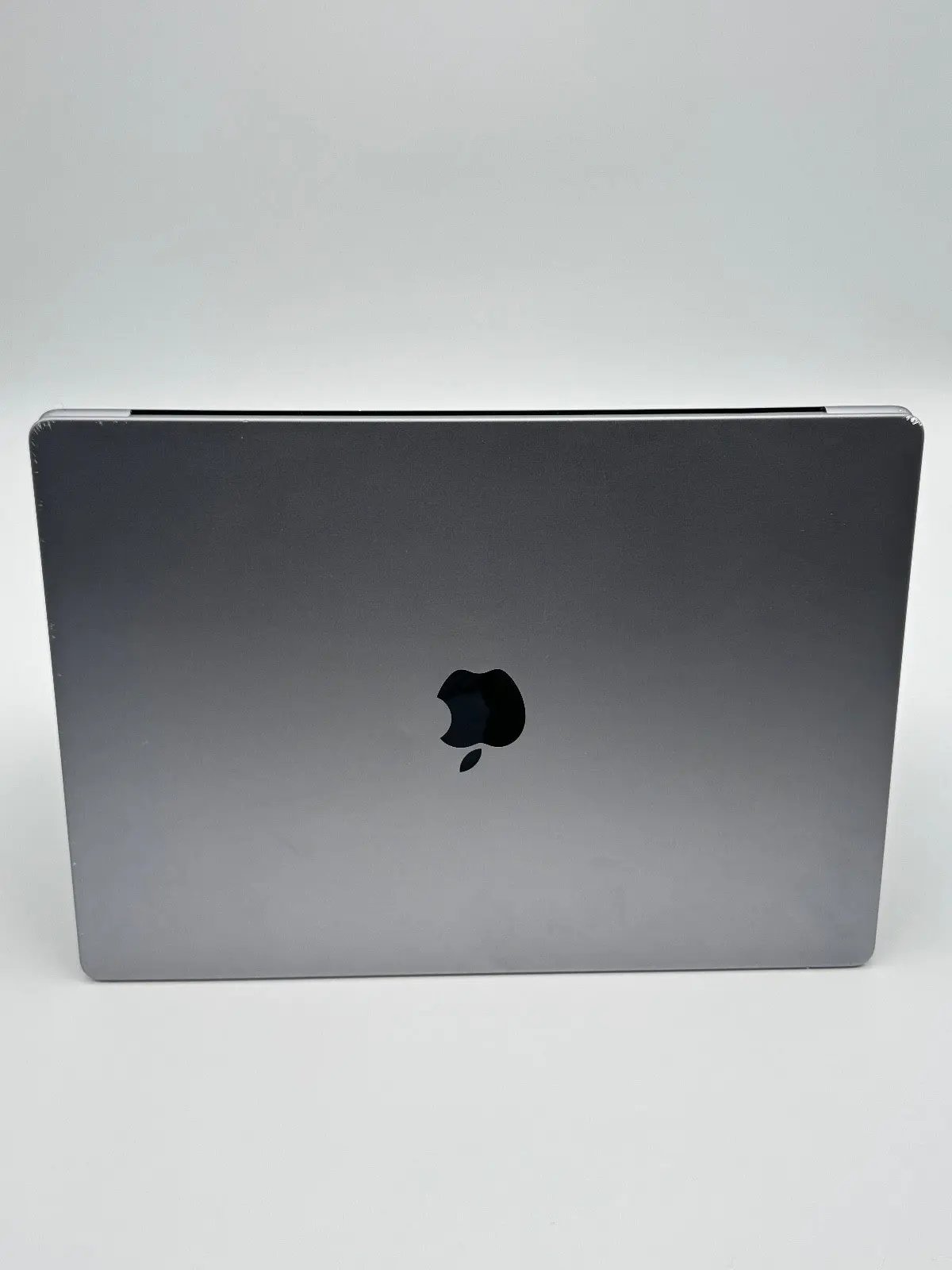 Apple MacBook Pro 16,2 Zoll | M1 CPU | 2021 | 512 GB SSD | 16 GB RAM | Space Grau D&S Resell GbR