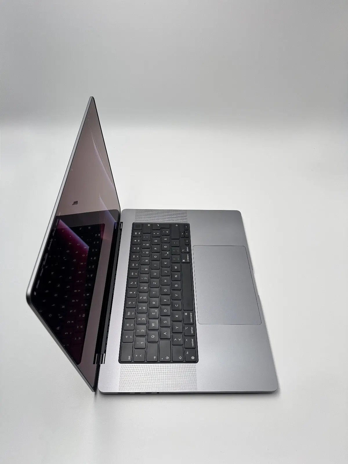 Apple MacBook Pro 16,2 Zoll | M1 Max | 2021 | 1 TB SSD | 32 GB RAM | Space Grau D&S Resell GbR