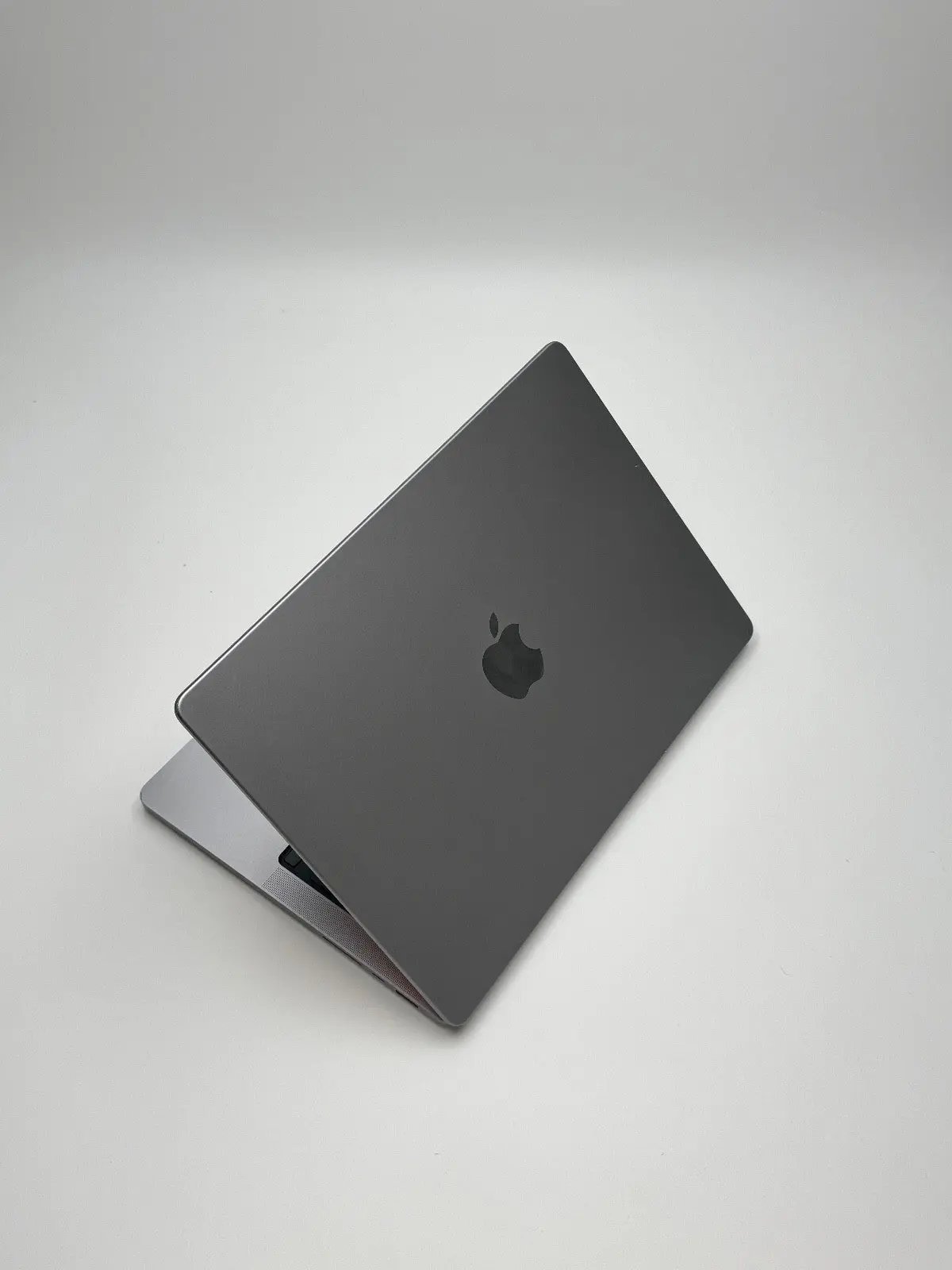 Apple MacBook Pro 14,2 Zoll | M1 CPU | 2021 | 512 GB SSD | 32 GB RAM | Space Grau D&S Resell GbR