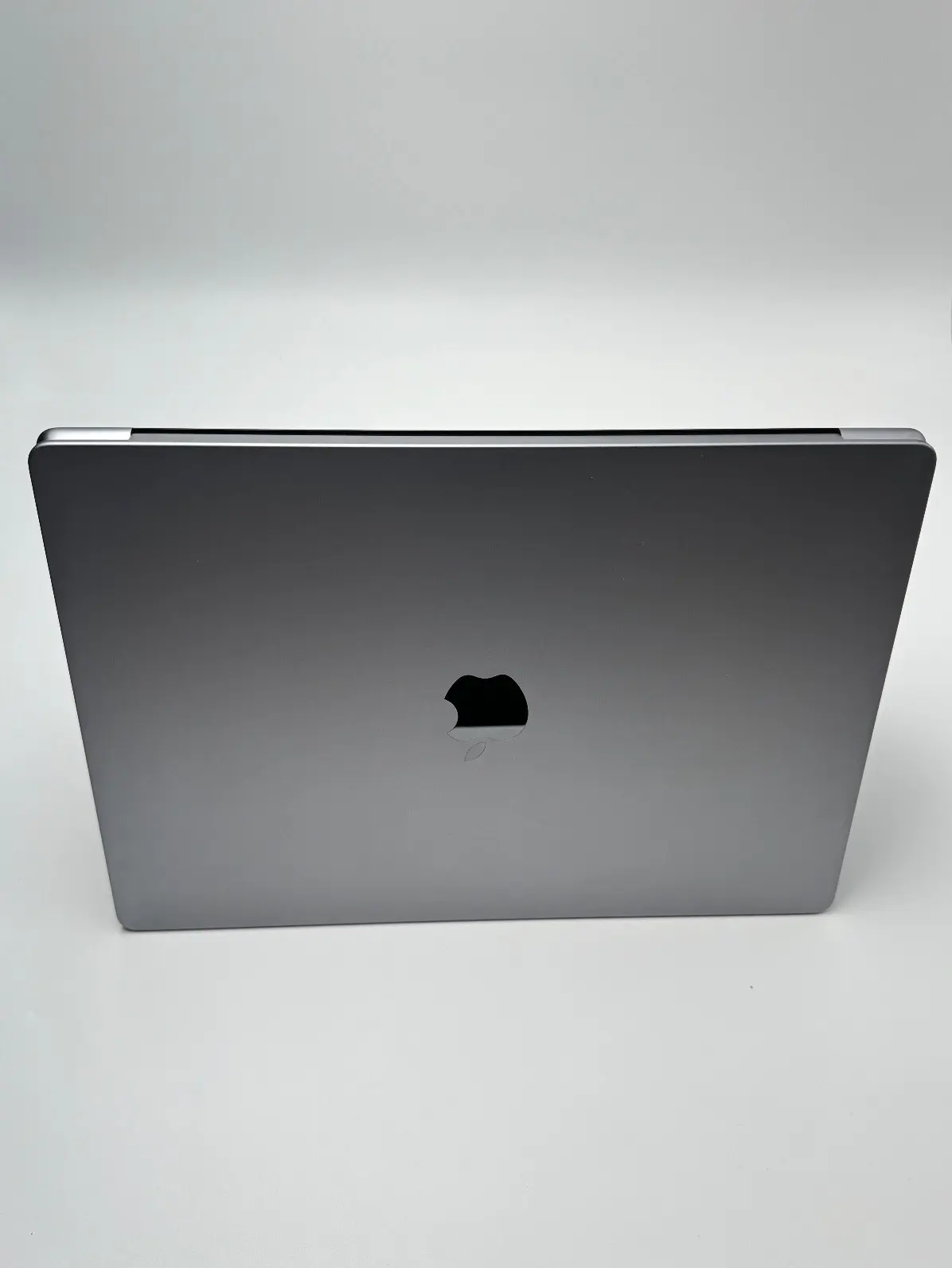 Apple MacBook Pro 16,2 Zoll | M1 Max | 2021 | 1 TB SSD | 32 GB RAM | Space Grau D&S Resell GbR