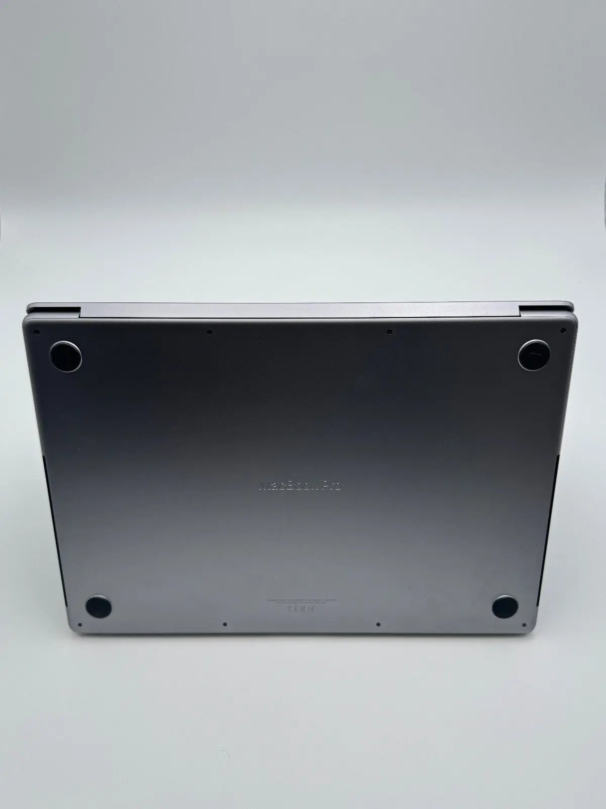 Apple MacBook Pro 16,2 Zoll | M2 Pro | 2023 | 512 GB SSD | 16 GB RAM | Space Grau D&S Resell GbR