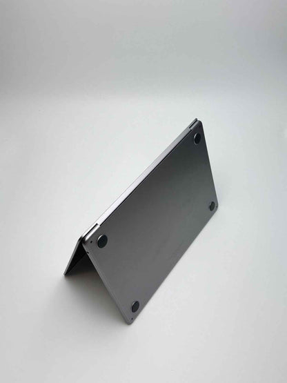 Apple MacBook Air 13,6 Zoll | M2 CPU | 2022 | 256 GB SSD | 8 GB RAM | Space Grau D&S Resell GbR