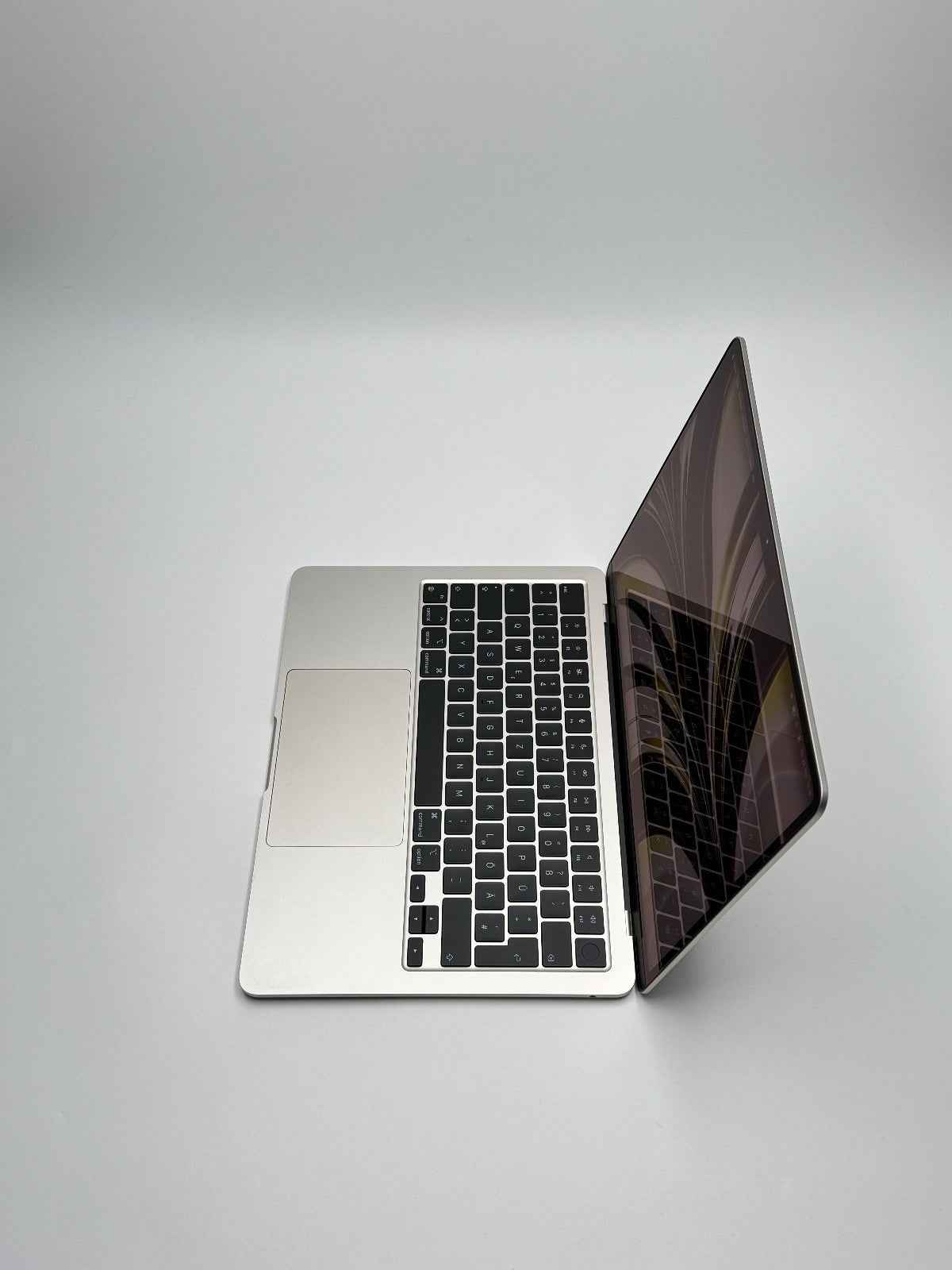 Apple MacBook Air 13,6 Zoll | M2 CPU | 2022 | 512 GB SSD | 8 GB RAM | Polarstern D&S Resell GbR