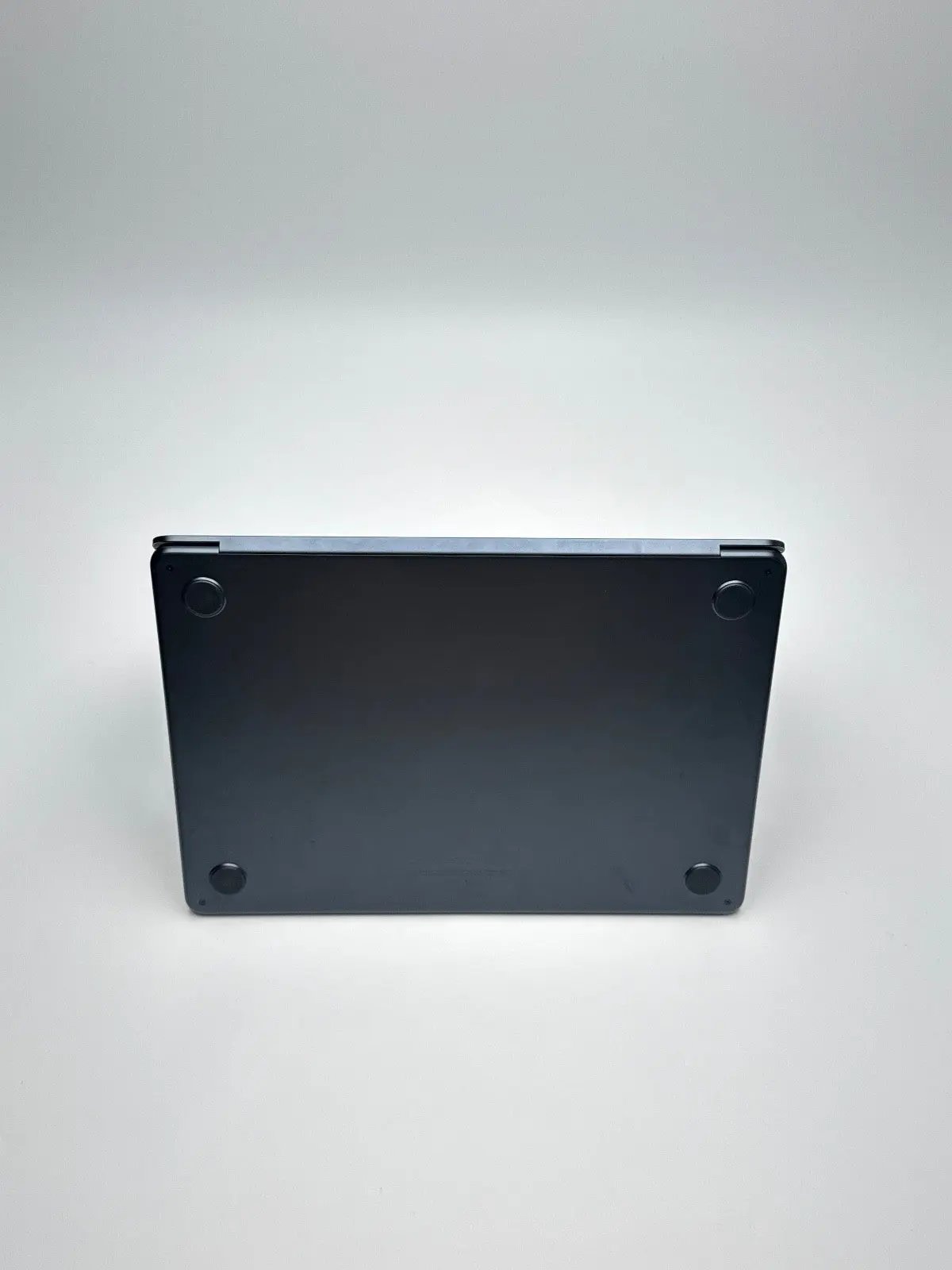 Apple MacBook Air 13,6 Zoll | M2 CPU | 2022 | 256 GB SSD | 8 GB RAM | Mitternacht D&S Resell GbR