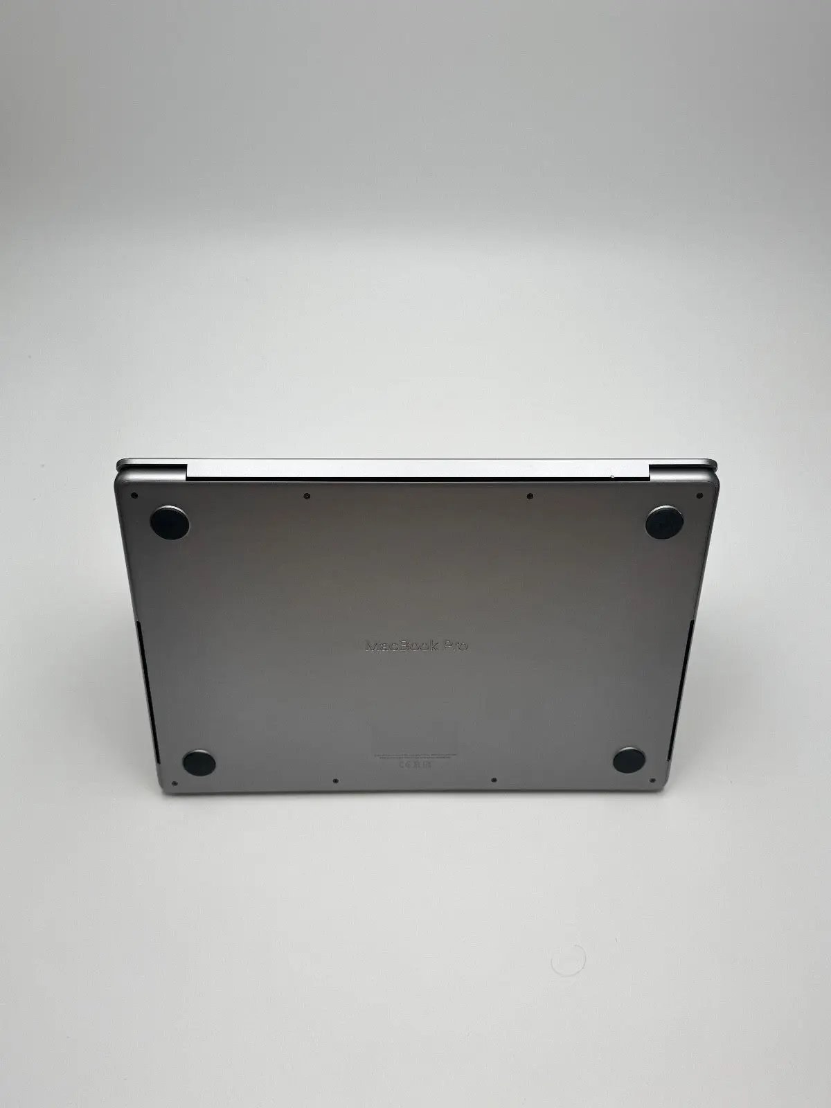 Apple MacBook Pro 14,2 Zoll | M1 CPU | 2021 | 512 GB SSD | 32 GB RAM | Space Grau D&S Resell GbR