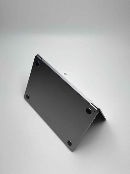 Apple MacBook Air 13,6 Zoll | M2 CPU | 2022 | 256 GB SSD | 8 GB RAM | Space Grau D&S Resell GbR