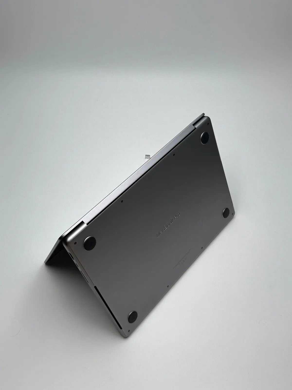 Apple MacBook Pro 14,2 Zoll | M2 Max | 2023 | 1 TB SSD | 32 GB RAM | Space Grau D&S Resell GbR