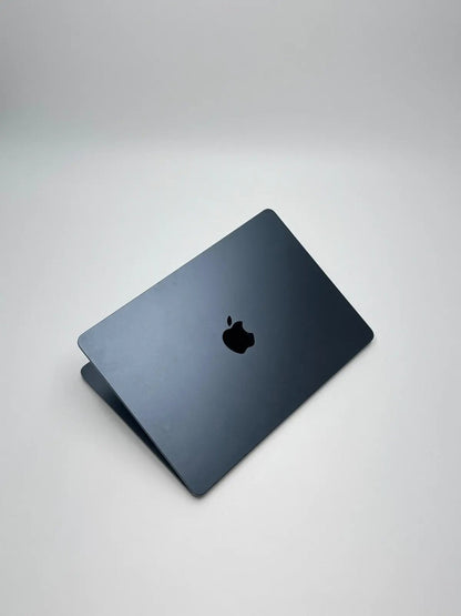 Apple MacBook Air 13,6 Zoll | M2 CPU | 2022 | 256 GB SSD | 8 GB RAM | Mitternacht D&S Resell GbR