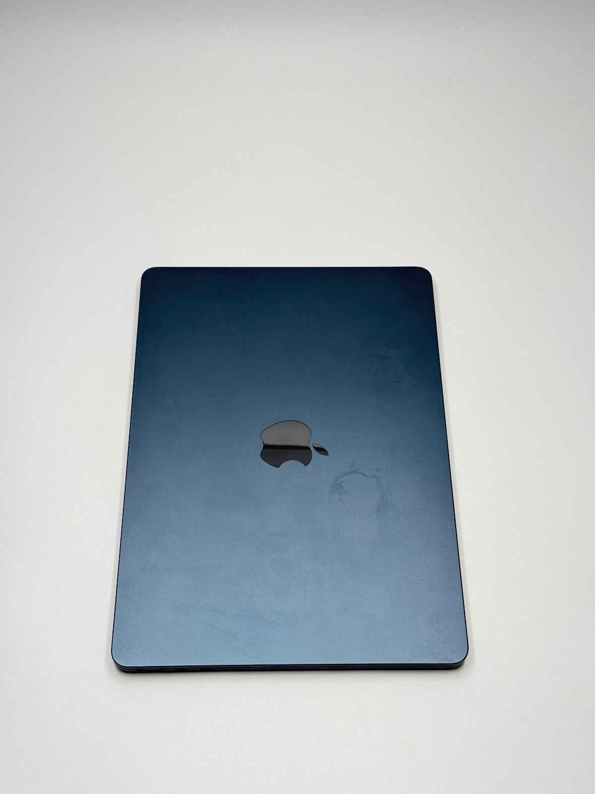 Apple MacBook Air 13,6 Zoll | M2 CPU | 2022 | 256 GB SSD | 8 GB RAM | Midnight D&S Resell GbR