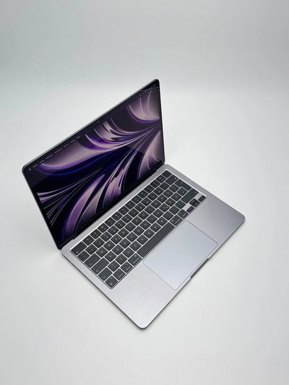 Apple MacBook Air 13,6 Zoll | M2 CPU | 2022 | 256 GB SSD | 8 GB RAM | Space Grau D&S Resell GbR