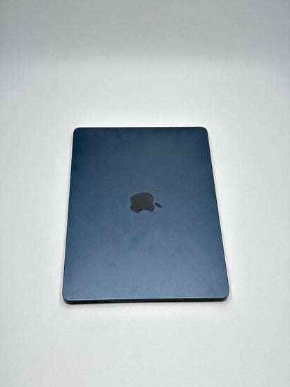 Apple MacBook Air 13,6 Zoll | M2 CPU | 2022 | 256 GB SSD | 8 GB RAM | Mitternacht D&S Resell GbR