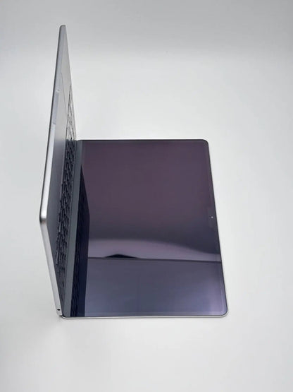 Apple MacBook Air 13,6 Zoll | M2 CPU | 2022 | 256 GB SSD | 8 GB RAM | Space Grau D&S Resell GbR