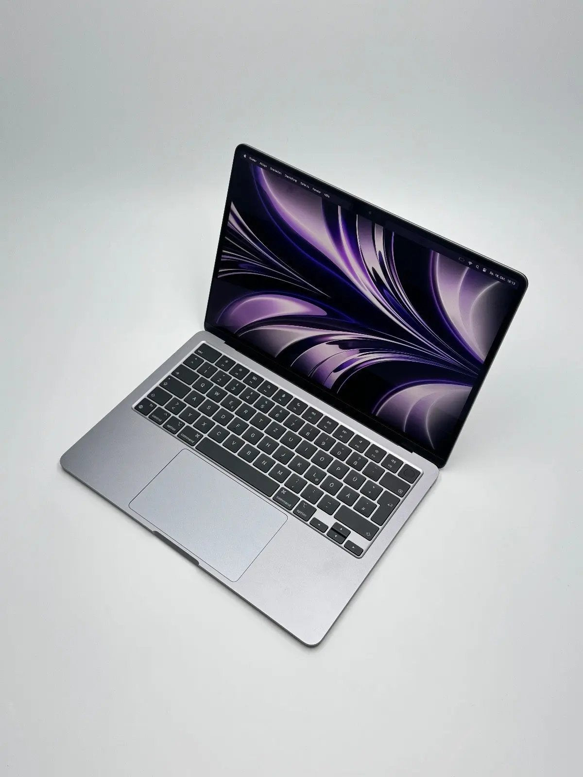 Apple MacBook Air 13,6 Zoll | M2 CPU | 2022 | 256 GB SSD | 8 GB RAM | Space Grau D&S Resell GbR