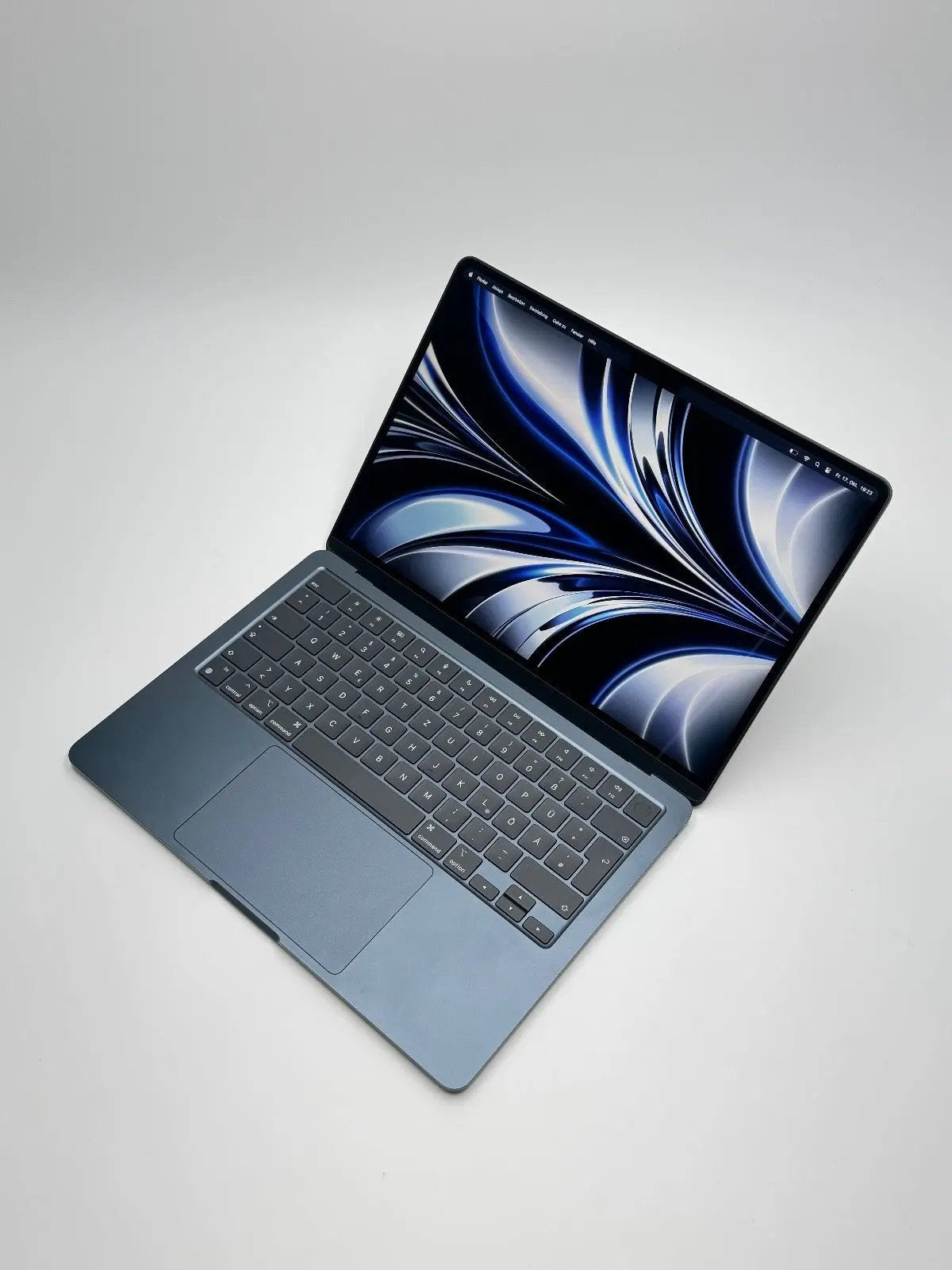 Apple MacBook Air 13,6 Zoll | M2 CPU | 2022 | 256 GB SSD | 8 GB RAM | Mitternacht D&S Resell GbR