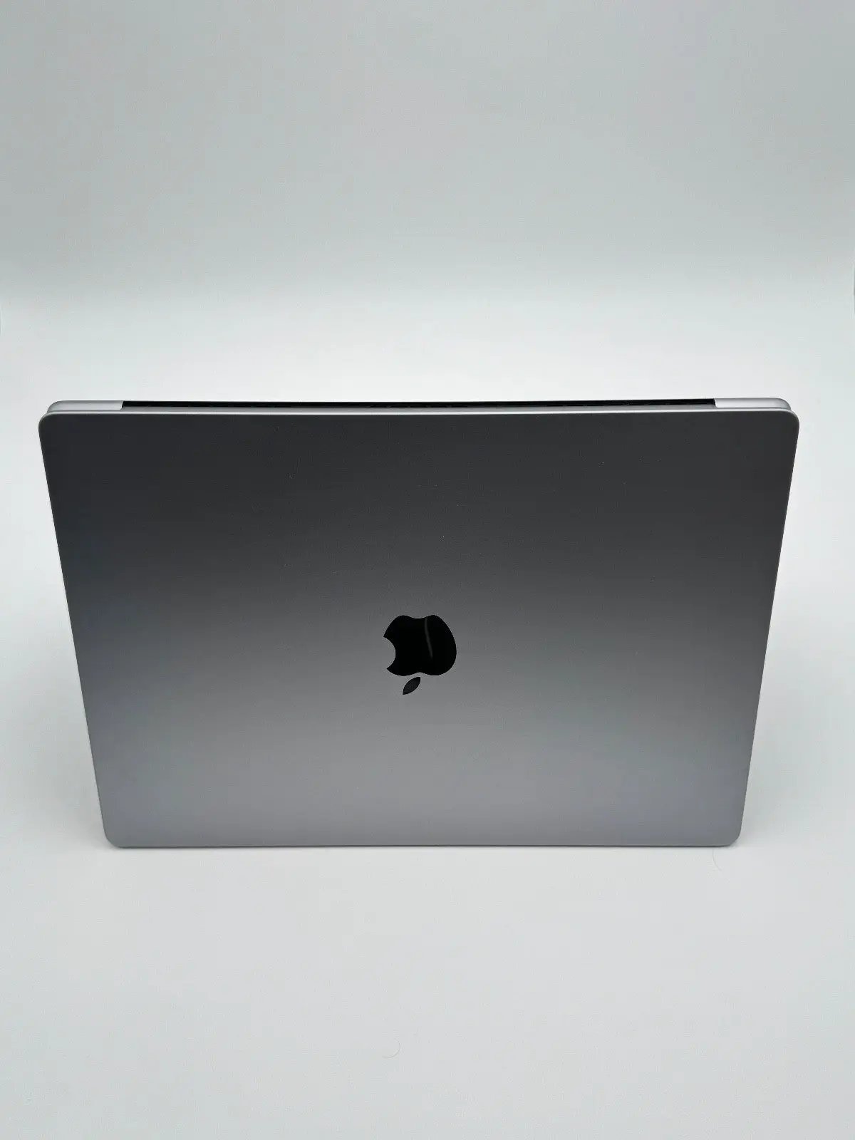 Apple MacBook Pro 16,2 Zoll | M2 Pro | 2023 | 512 GB SSD | 16 GB RAM | Space Grau D&S Resell GbR