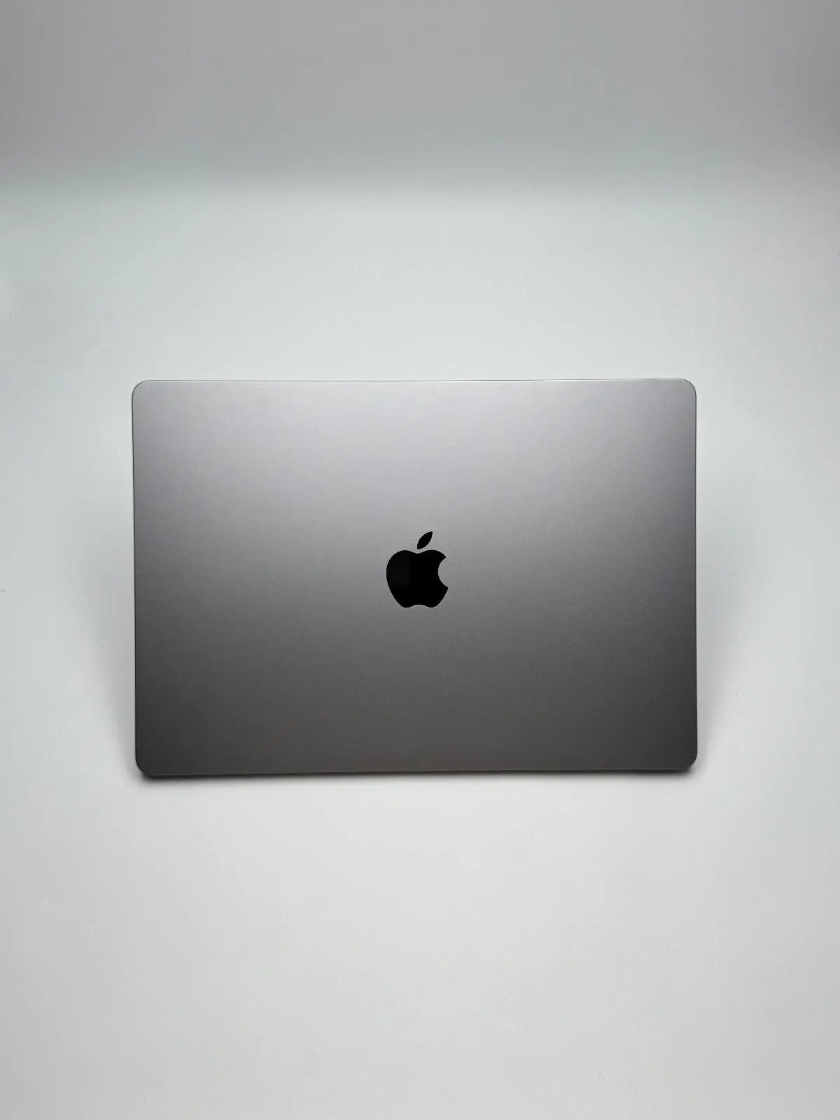 Apple MacBook Air 15,3 Zoll | M2 CPU | 2023 | 256 GB SSD | 8 GB RAM | Space Grau D&S Resell GbR