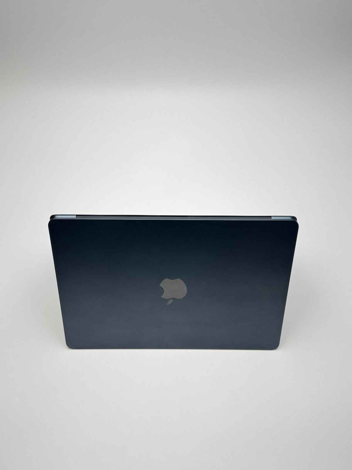 Apple MacBook Air 13,6 Zoll | M2 CPU | 2022 | 512 GB SSD | 8 GB RAM | Midnight D&S Resell GbR