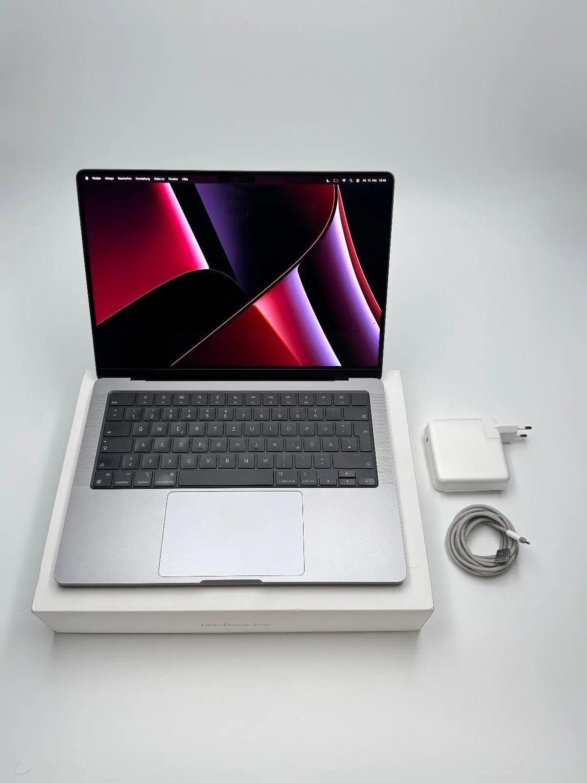 Apple MacBook Pro 14,2 Zoll | M2 Pro | 2023 | 512 TB SSD | 16 GB RAM | Space Grau D&S Resell GbR