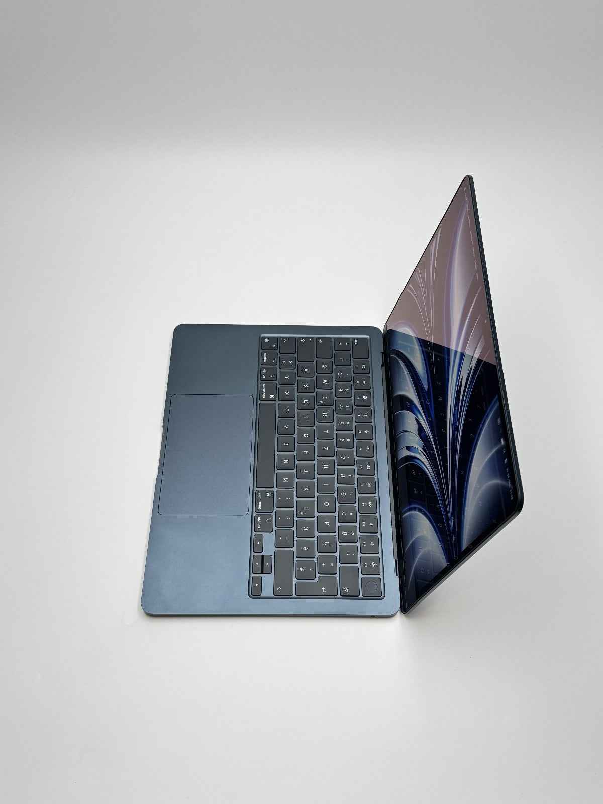 Apple MacBook Air 13,6 Zoll | M2 CPU | 2022 | 512 GB SSD | 8 GB RAM | Midnight D&S Resell GbR