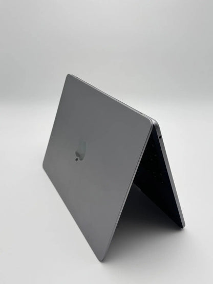 Apple MacBook Air 13,6 Zoll | M2 CPU | 2022 | 256 GB SSD | 8 GB RAM | Space Grau D&S Resell GbR