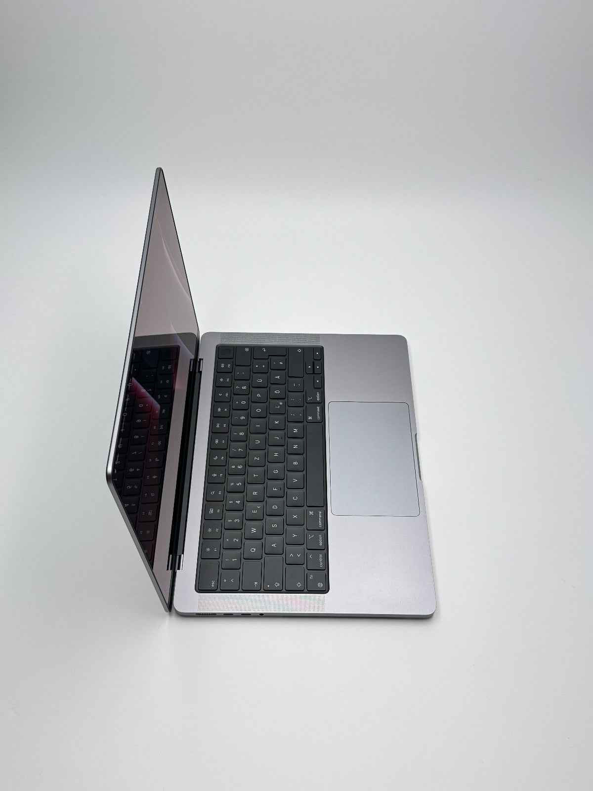 Apple MacBook Pro 14,2 Zoll | M2 Pro | 2023 | 512 GB SSD | 16 GB RAM | Space Grau D&S Resell GbR