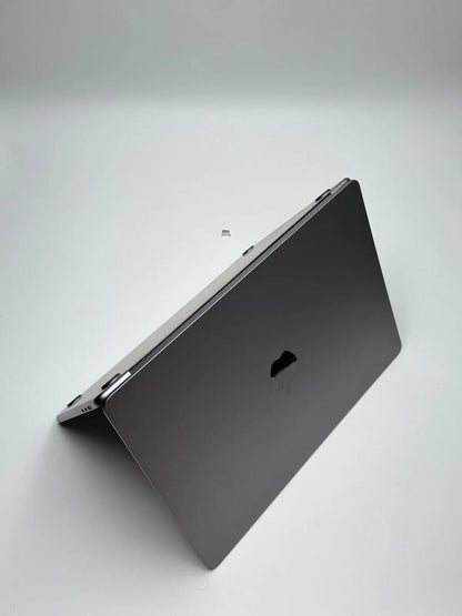 Apple MacBook Air 15,3 Zoll | M2 CPU | 2023 | 256 GB SSD | 8 GB RAM | Space Grau D&S Resell GbR