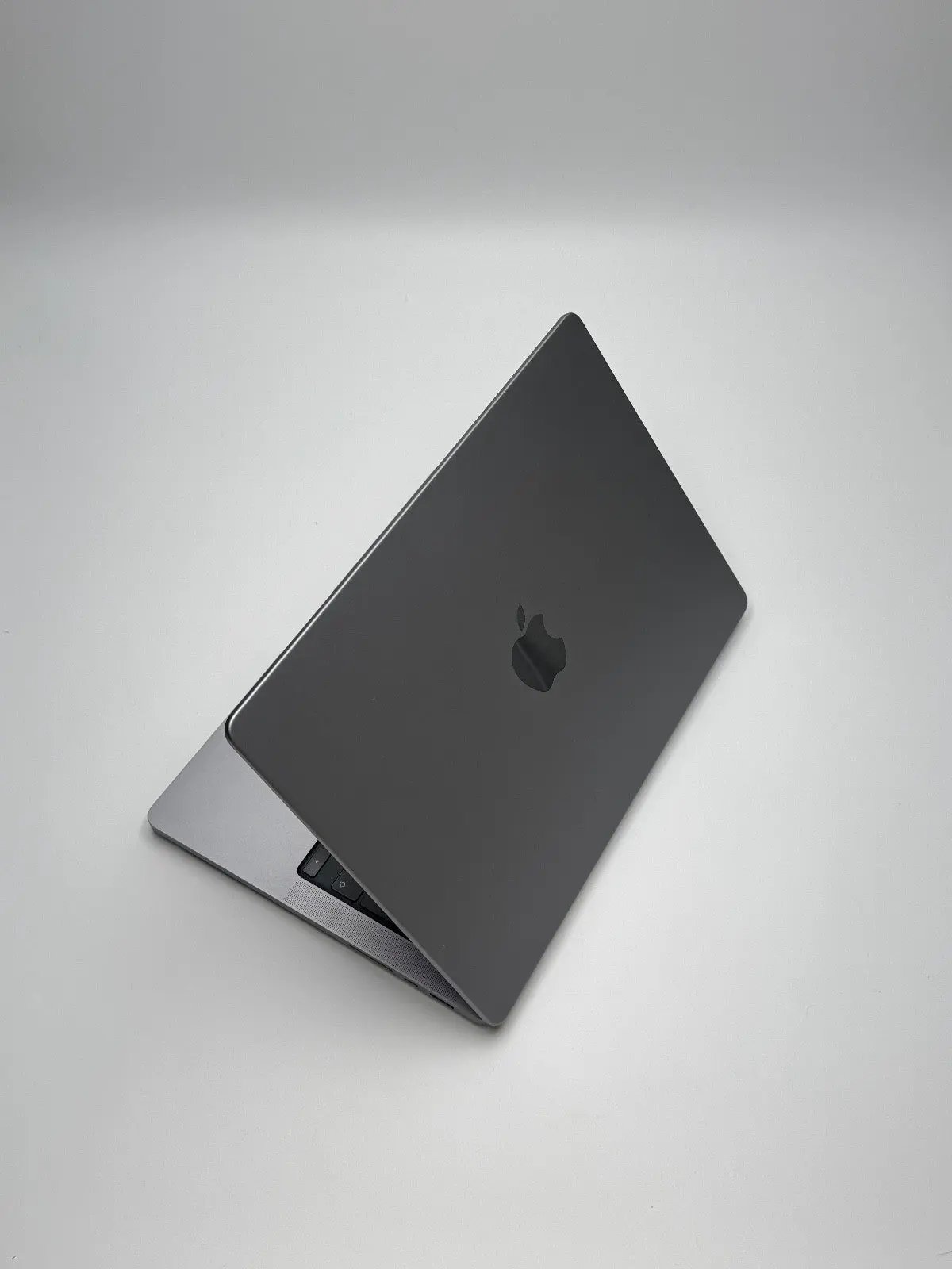 Apple MacBook Pro 14,2 Zoll | M2 Pro | 2023 | 512 TB SSD | 16 GB RAM | Space Grau D&S Resell GbR