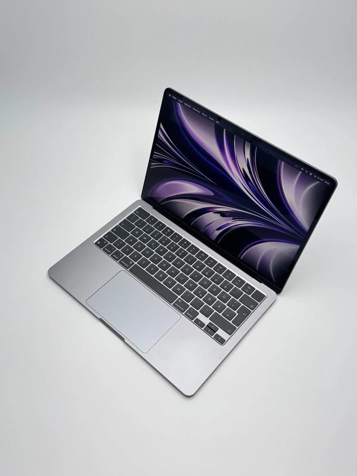 Apple MacBook Air 13,6 Zoll | M2 CPU | 2022 | 256 GB SSD | 8 GB RAM | Space Grau D&S Resell GbR