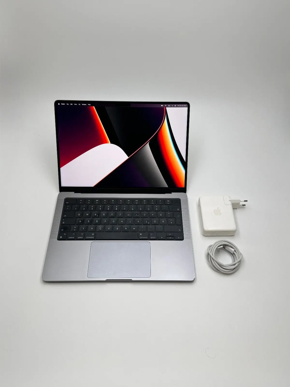 Apple MacBook Pro 14,2 Zoll | M1 CPU | 2021 | 512 GB SSD | 32 GB RAM | Space Grau D&S Resell GbR