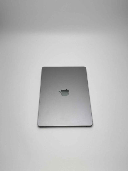 Apple MacBook Air 13,6 Zoll | M2 CPU | 2022 | 256 GB SSD | 8 GB RAM | Space Grau D&S Resell GbR